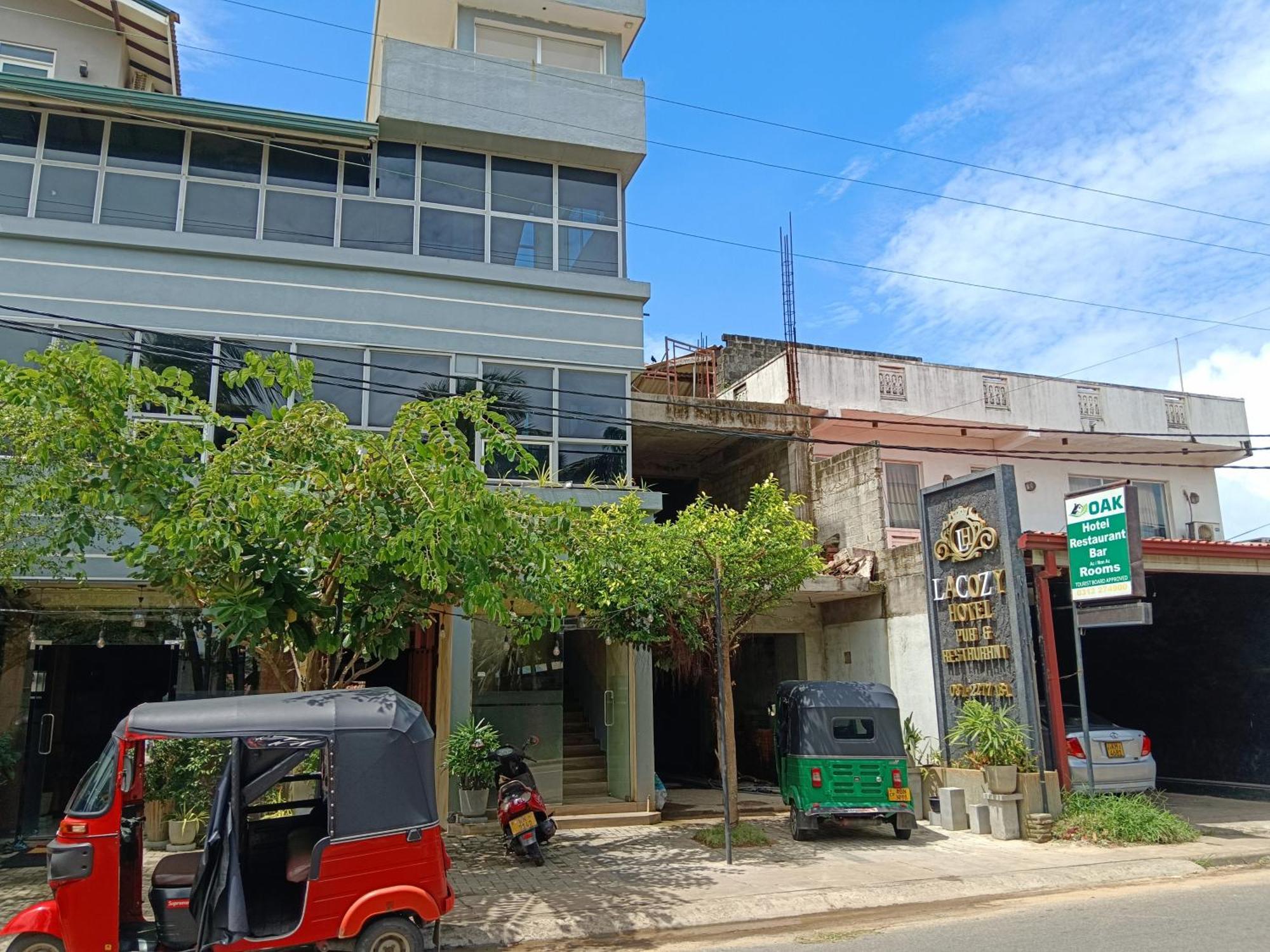 La Cozy Hotel & Restaurant Negombo Daluwekotuwa Exterior photo